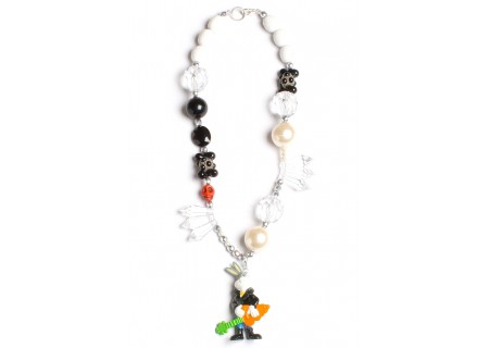 /shop/466-743-thickbox/bugs-bunny-black-white-necklace.jpg