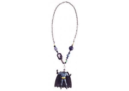 /shop/534-862-thickbox/classic-batman-to-the-rescue-necklace.jpg